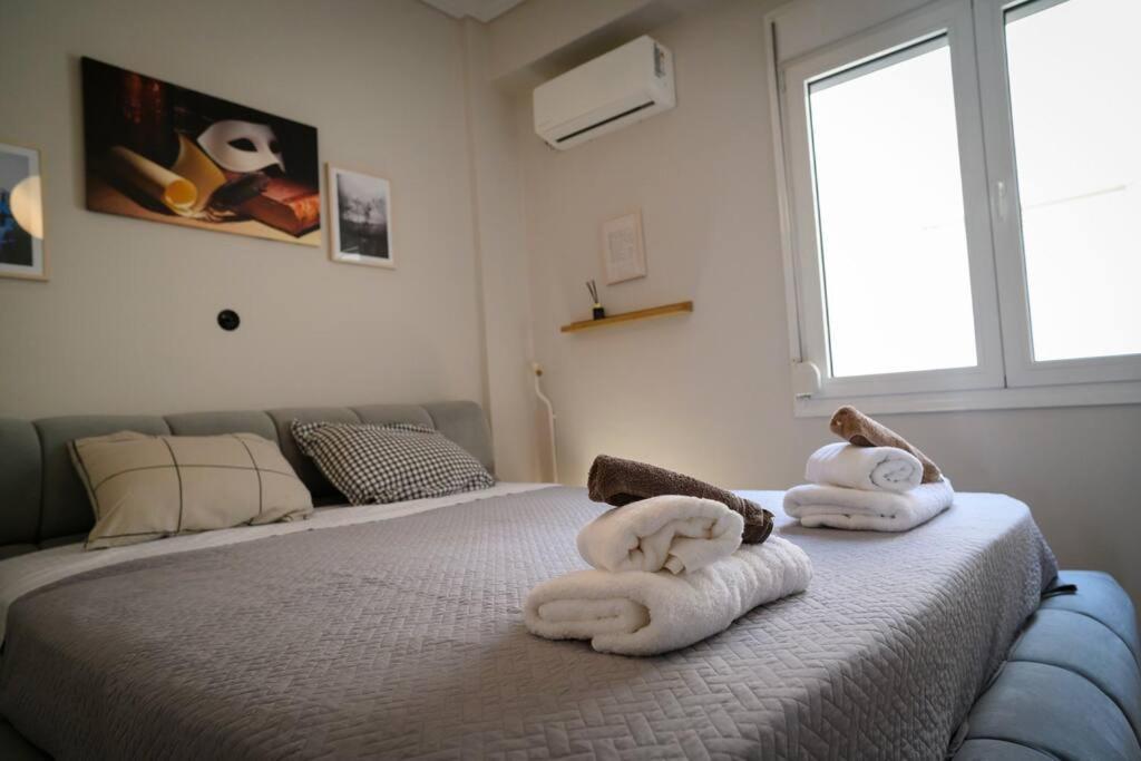 Bluexenia 1 Bedroom Retro Luxury Athens Exterior photo