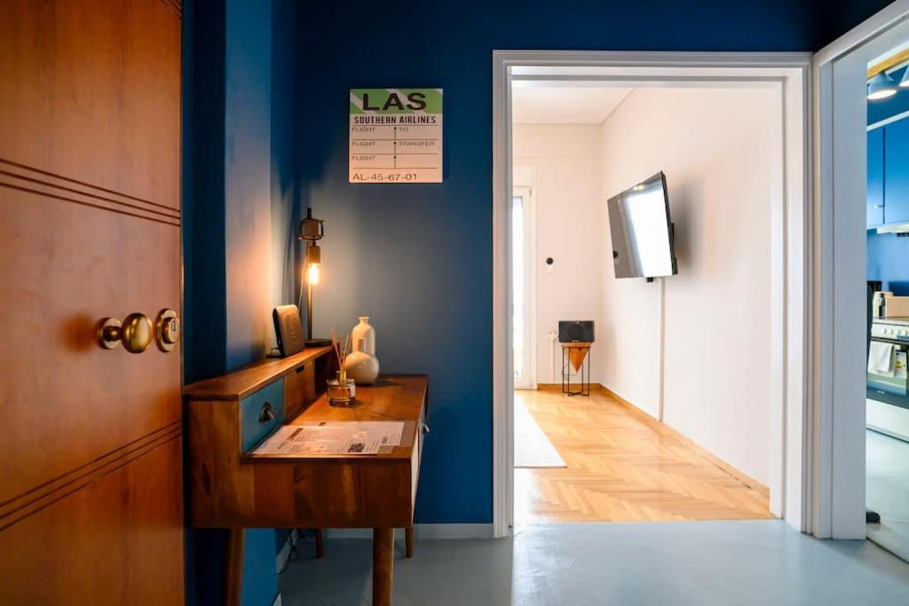 Bluexenia 1 Bedroom Retro Luxury Athens Exterior photo