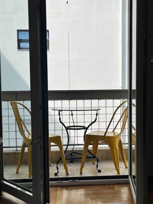 Bluexenia 1 Bedroom Retro Luxury Athens Exterior photo