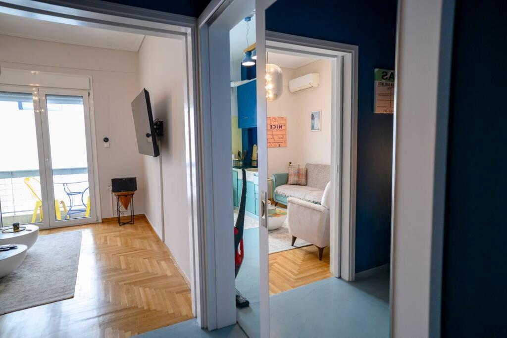 Bluexenia 1 Bedroom Retro Luxury Athens Exterior photo
